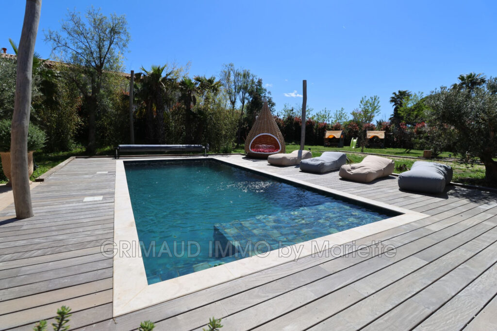 belle villa recente avec piscine et 4 chambres – 5 pièces – 4 chambres – 165.00 m²