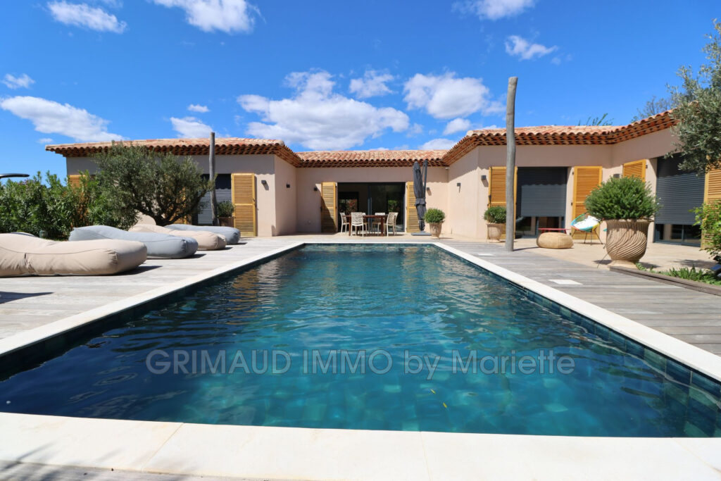 belle villa recente avec piscine et 4 chambres – 5 pièces – 4 chambres – 165.00 m²