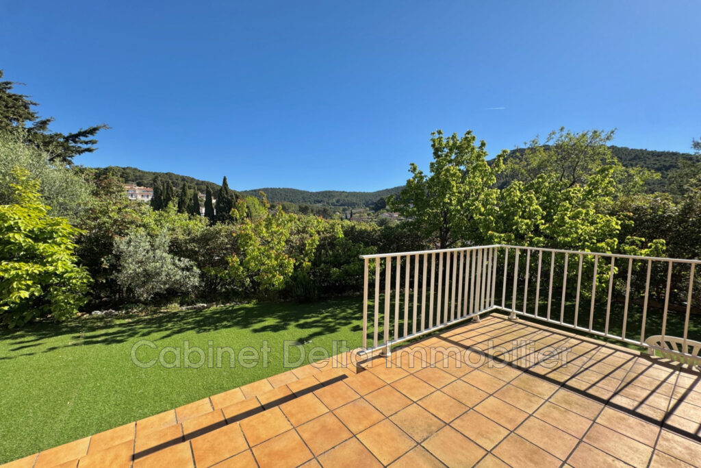 VILLA AVEC VUE MER  – 7 pièces – 5 chambres – 176.00 m²