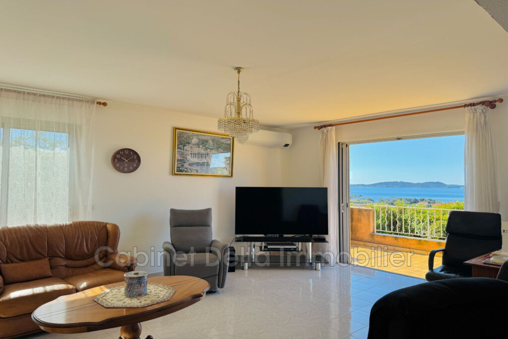 VILLA AVEC VUE MER  – 7 pièces – 5 chambres – 176.00 m²