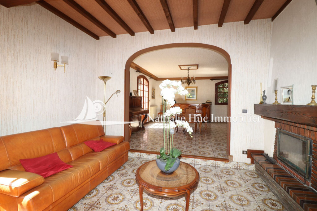 vente maison de ville 8 Pièce(s) – 8 pièces – 6 chambres – 238.00 m²