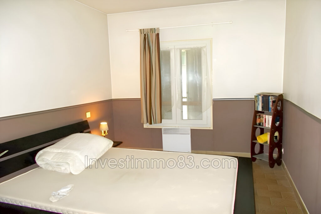 Au coeur de BEAUMONT DE PERTUIS, Dans une petite copropriété,  – 4 pièces – 3 chambres – 75.00 m²