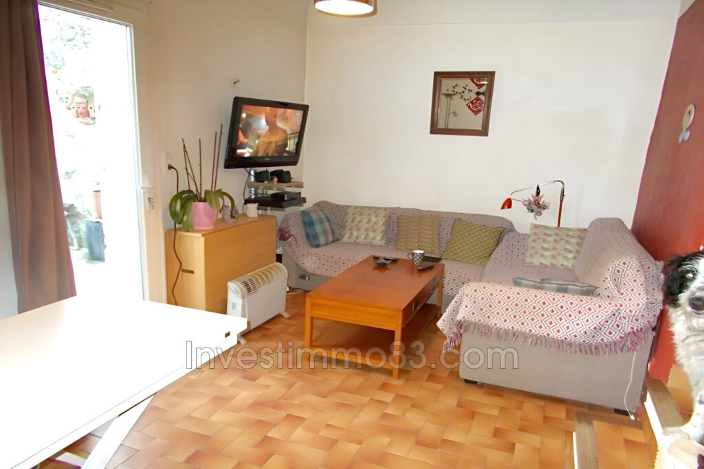 Au coeur de BEAUMONT DE PERTUIS, Dans une petite copropriété,  – 4 pièces – 3 chambres – 75.00 m²