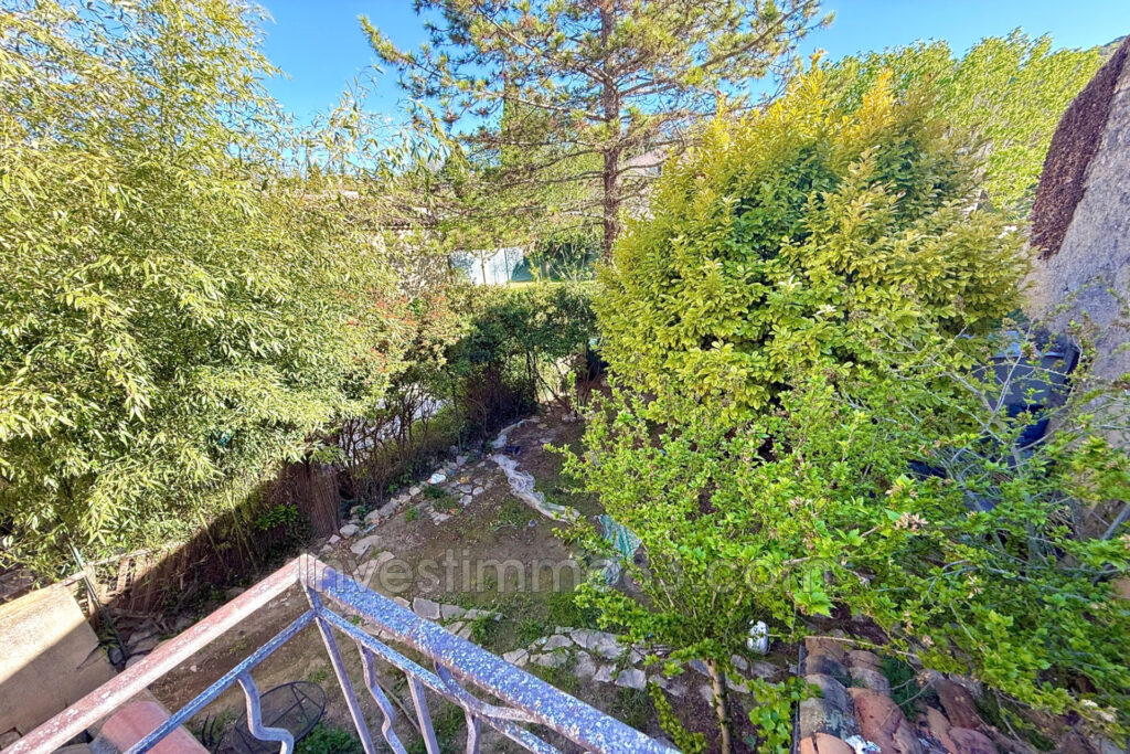 Au coeur de BEAUMONT DE PERTUIS, Dans une petite copropriété,  – 4 pièces – 3 chambres – 75.00 m²