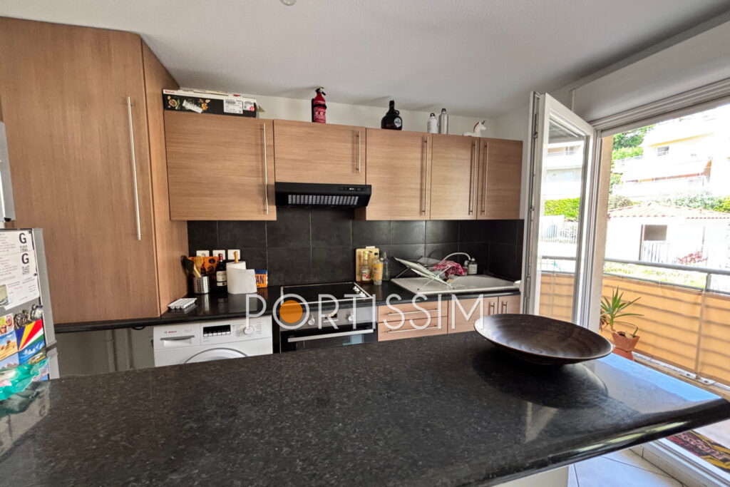 Saint-Laurent-Du-Var / appartement 2 pièces garage / proche co – 2 pièces – 1 chambre – 47.00 m²