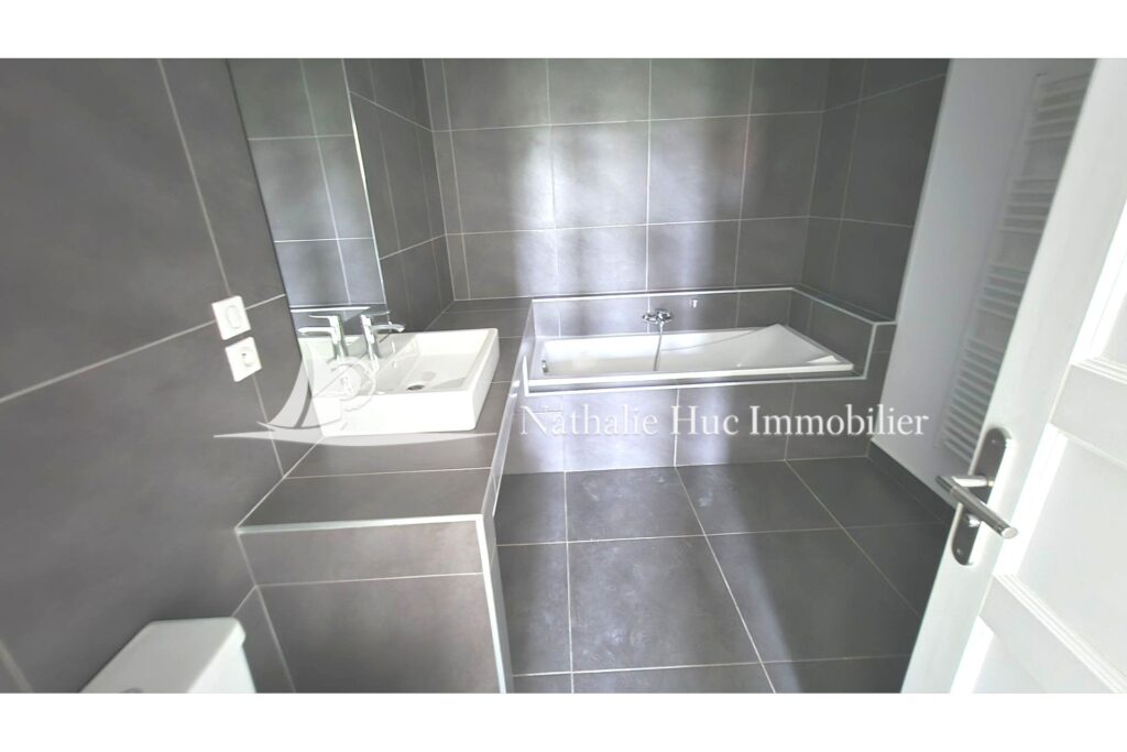 vente propriété 4 Pièce(s) – 4 pièces – 3 chambres – 212.70 m²