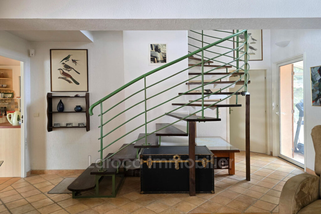 Achat villa à Laroque des Albères – 9 pièces – 8 chambres – 258.00 m²