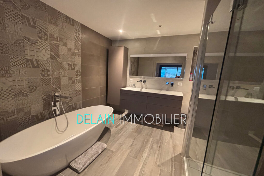 Cagnes-Sur-Mer magnifique apt 150m² très contemporain à vendre – 4 pièces – 3 chambres – 149.08 m²