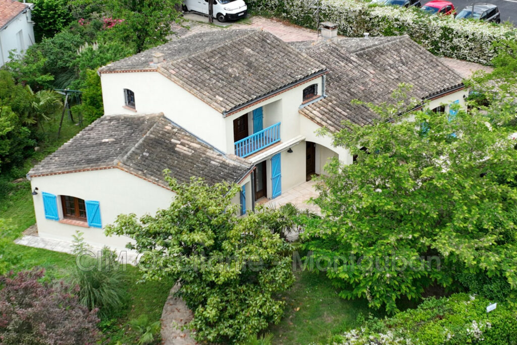 vente maison 6 Pièce(s) – 6 pièces – 5 chambres – 145.00 m²