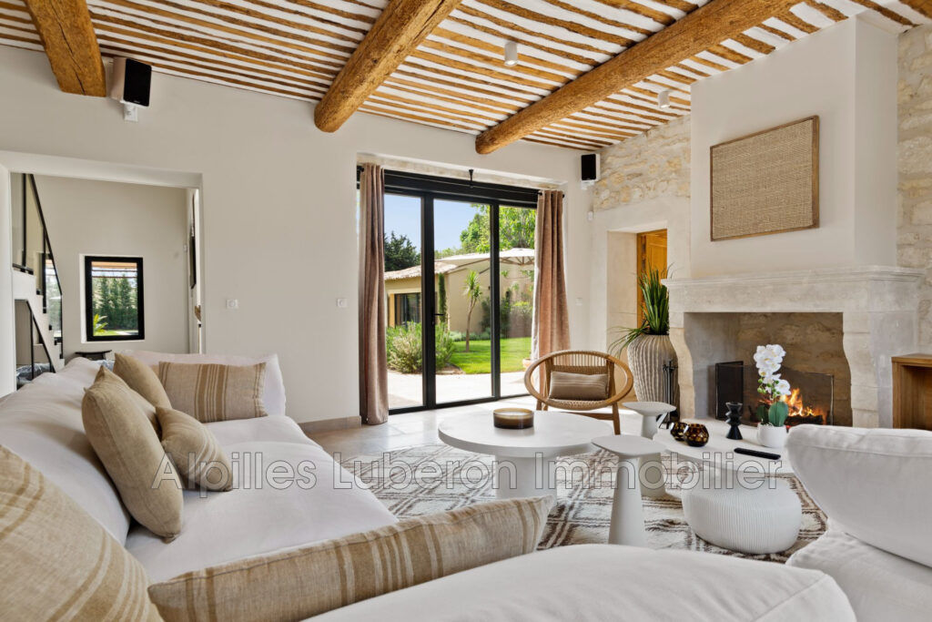 location saisonnière mas 8 Pièce(s) – 8 pièces – 6 chambres – 300.00 m²