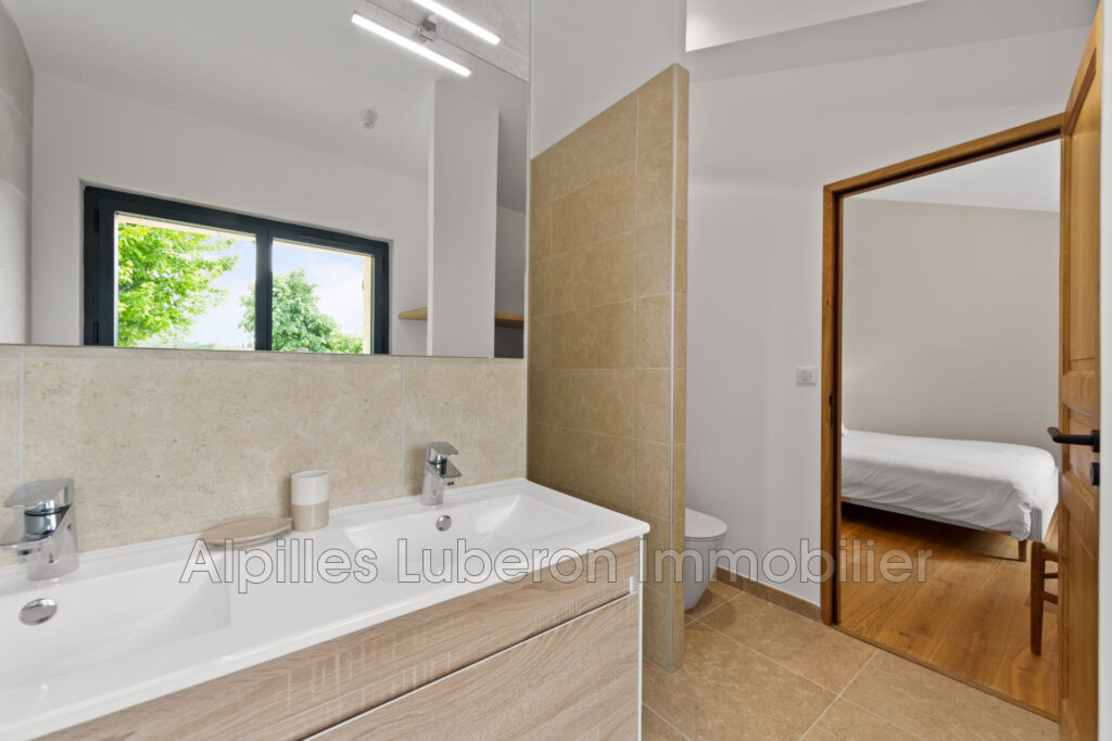 location saisonnière mas 8 Pièce(s) – 8 pièces – 6 chambres – 300.00 m²