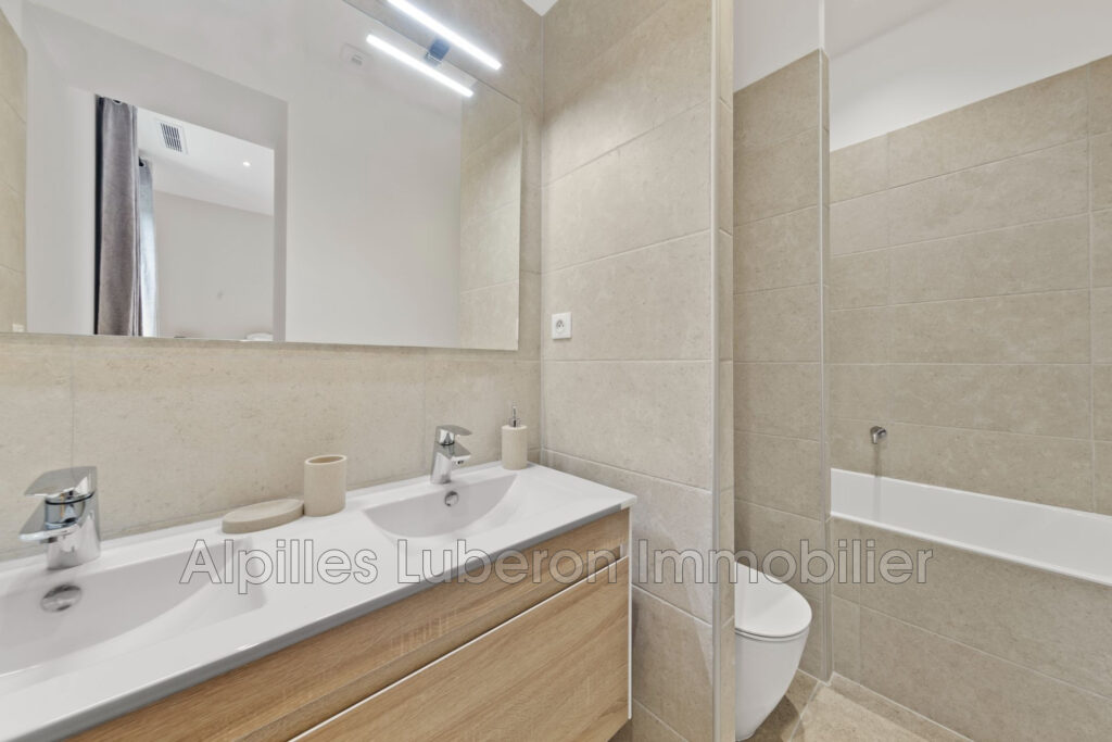 location saisonnière mas 8 Pièce(s) – 8 pièces – 6 chambres – 300.00 m²