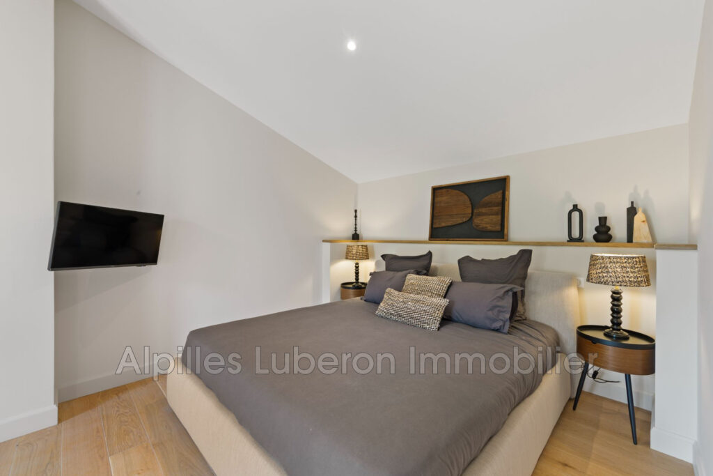 location saisonnière mas 8 Pièce(s) – 8 pièces – 6 chambres – 300.00 m²