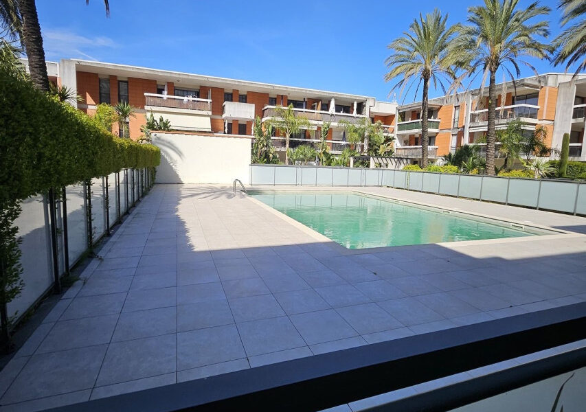 Appartement à vendre à Villeneuve-loubet — Vue marina & port — photo 4
