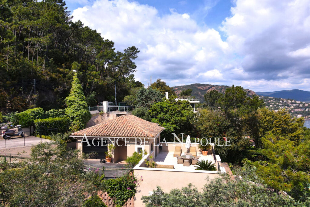 vente villa provençale 6 Pièce(s) – 6 pièces – 5 chambres – 160.00 m²