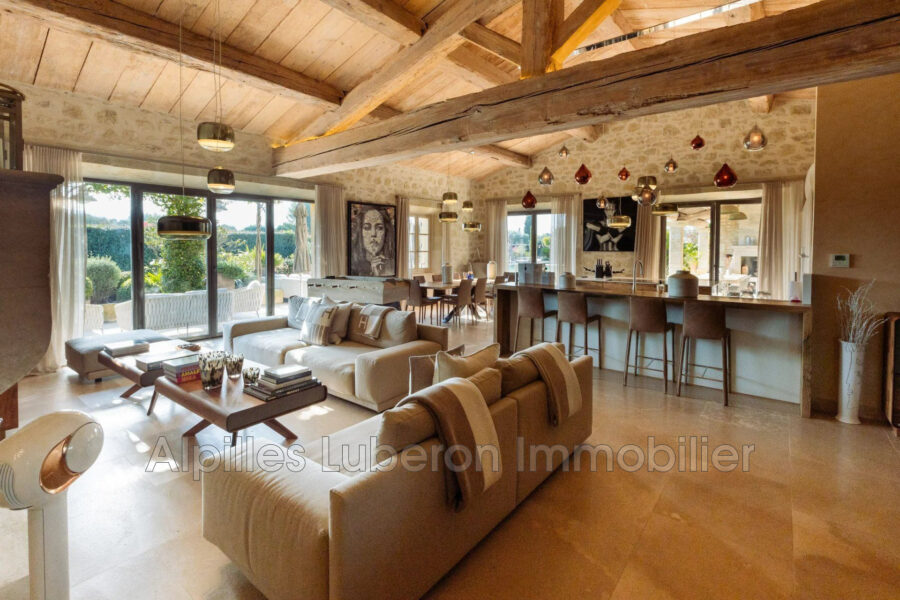 Maison à louer à Saint-rémy-de-provence