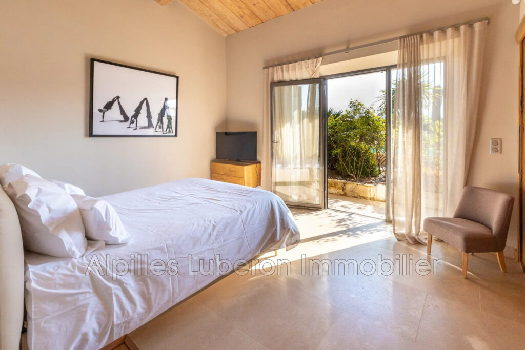 location saisonnière propriété 7 Pièce(s) – 7 pièces – 5 chambres – 300.00 m²