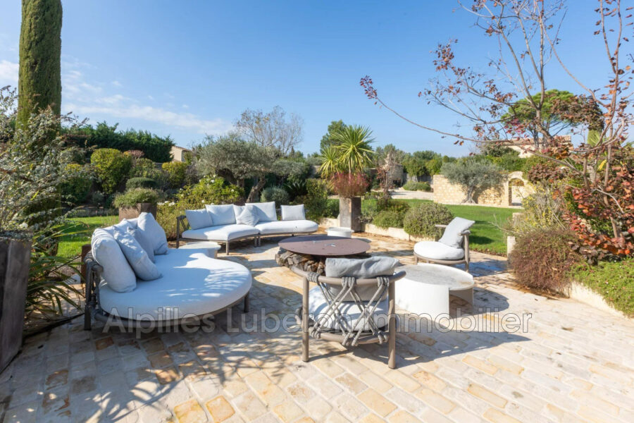 Maison à louer à Saint-rémy-de-provence