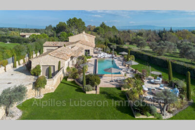Maison à louer à Saint-rémy-de-provence