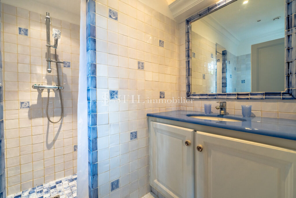 vente villa 5 Pièce(s) – 5 pièces – 4 chambres – 200.00 m²