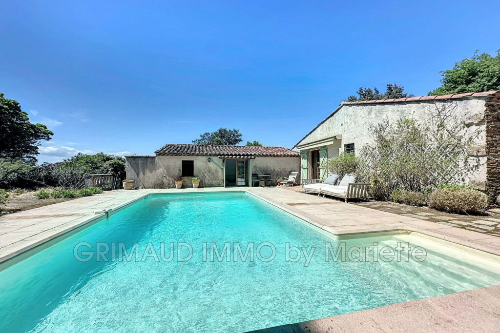 Maison familiale avec piscine et terrain de 5000 m² – 5 pièces – 4 chambres – 101.81 m²