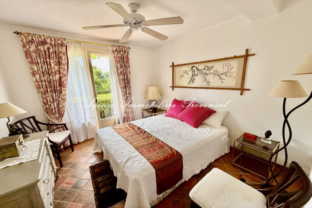 vente villa 7 Pièce(s) – 7 pièces – 5 chambres – 184.27 m²