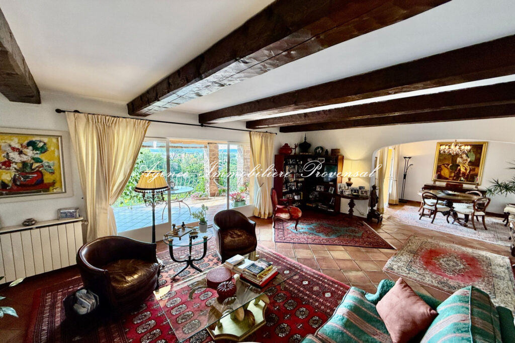 vente villa 7 Pièce(s) – 7 pièces – 5 chambres – 184.27 m²