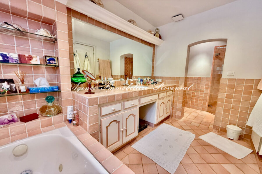 Maison à vendre à Sainte-maxime