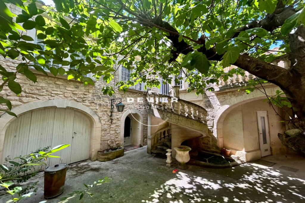 vente maison de caractère 6 Pièce(s) – 6 pièces – 4 chambres – 150.00 m²