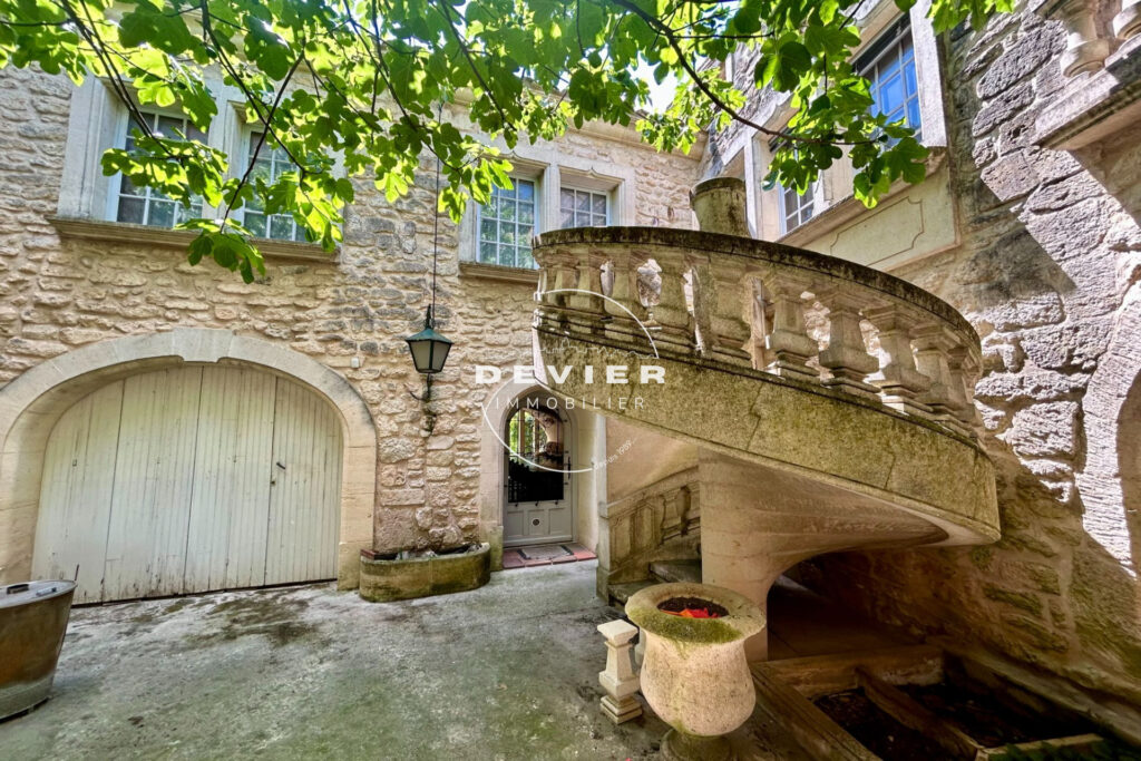 vente maison de caractère 6 Pièce(s) – 6 pièces – 4 chambres – 150.00 m²