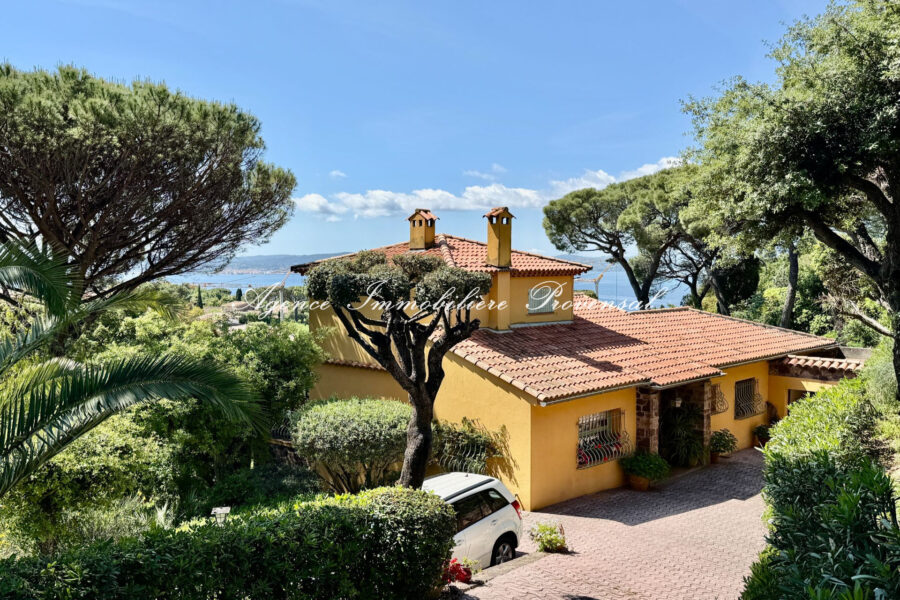 Maison à vendre à Sainte-maxime