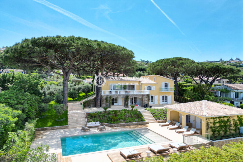 Superbe villa provençale avec vue mer panoramique – Golfe de S – 8 pièces – 7 chambres – 4  – 275.00 m²