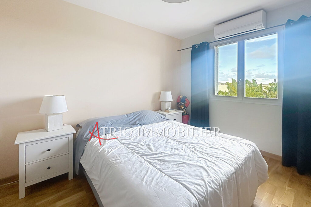 Dans un écrin de verdure à l’abri de toute nuisance et de tout – 7 pièces – 5 chambres – 225.00 m²