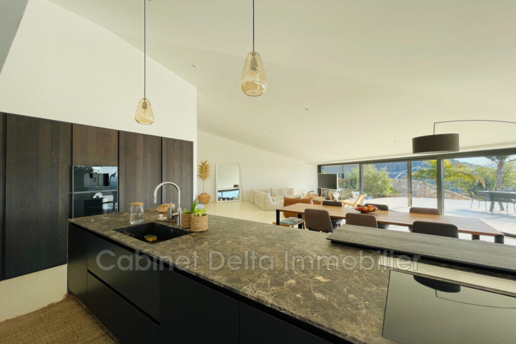 VILLA Maurice SAUZET  – 5 pièces – 4 chambres – 280.00 m²