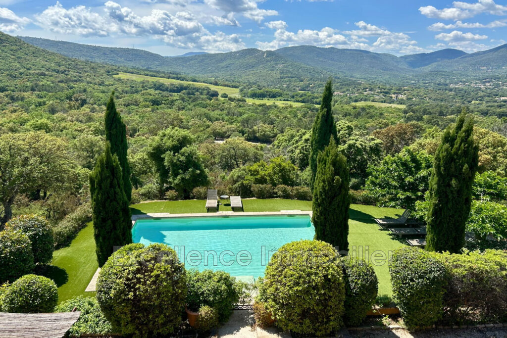 vente propriété 10 Pièce(s) – 10 pièces – 6 chambres – 300.00 m²