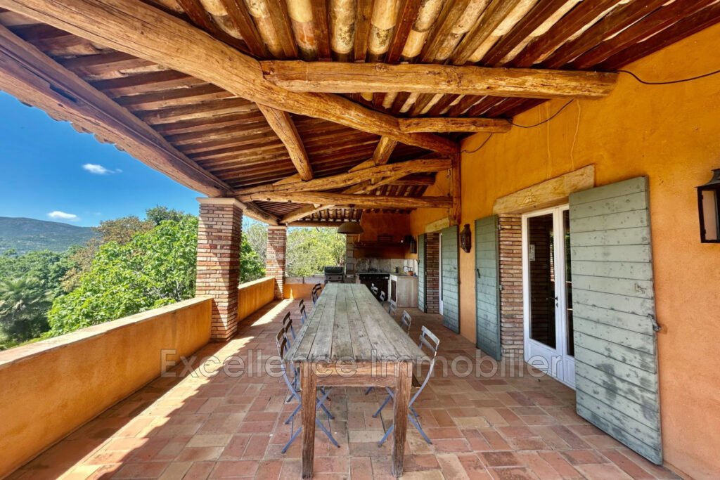 vente propriété 10 Pièce(s) – 10 pièces – 6 chambres – 300.00 m²