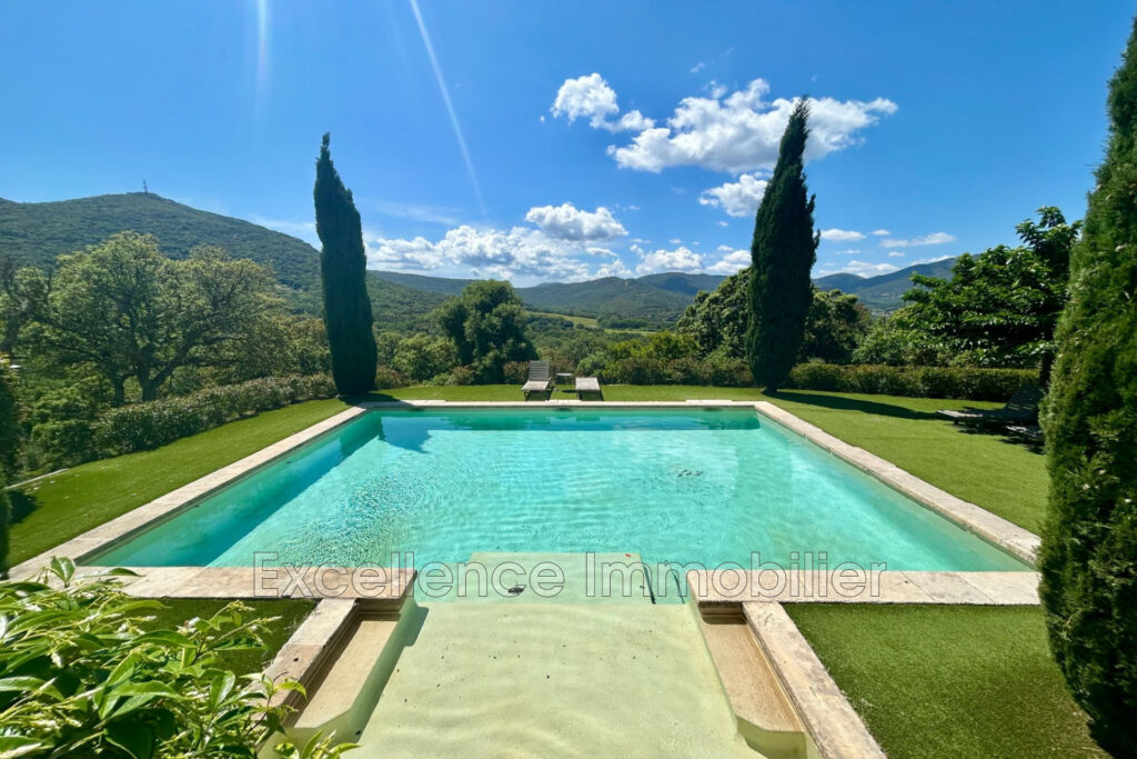 vente propriété 10 Pièce(s) – 10 pièces – 6 chambres – 300.00 m²