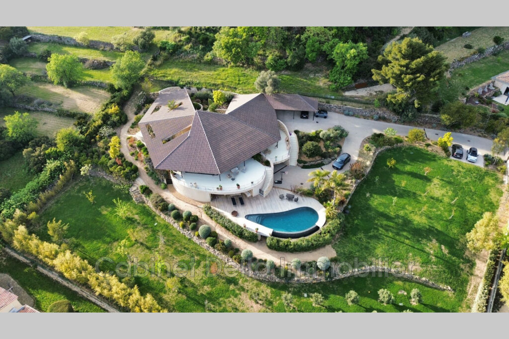 VILLA Maurice SAUZET  – 5 pièces – 4 chambres – 280.00 m²