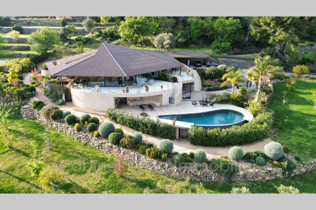 VILLA Maurice SAUZET  – 5 pièces – 4 chambres – 280.00 m²