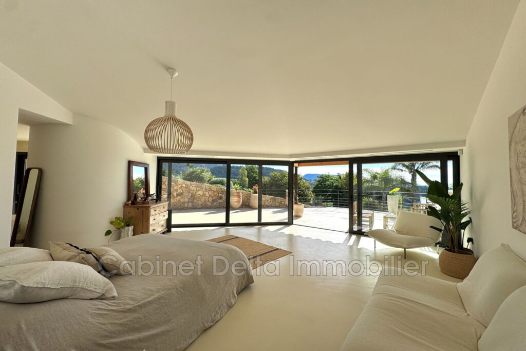 VILLA Maurice SAUZET  – 5 pièces – 4 chambres – 280.00 m²