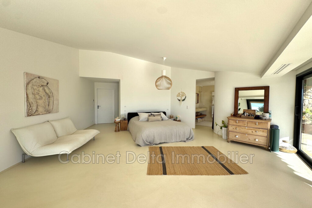 VILLA Maurice SAUZET  – 5 pièces – 4 chambres – 280.00 m²