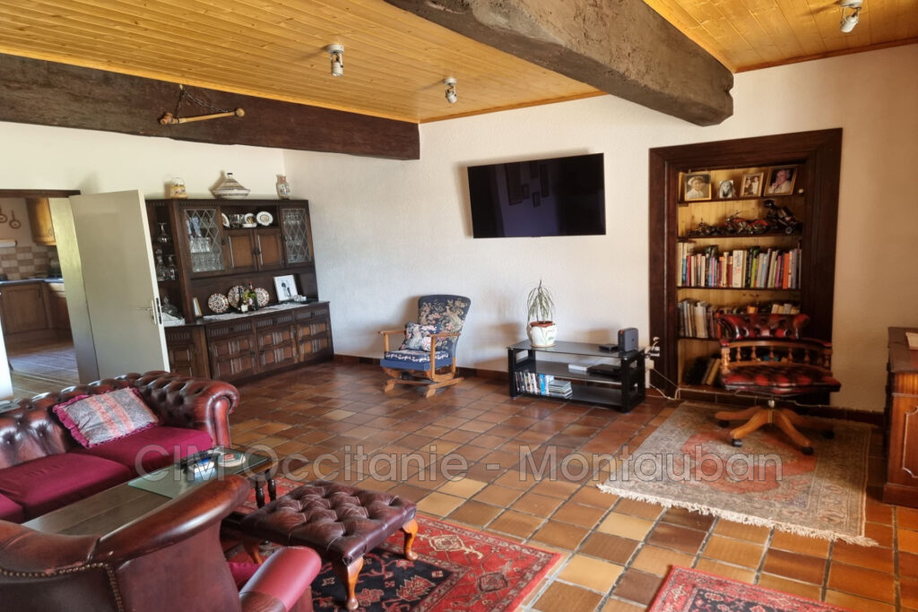 vente Gîtes 8 Pièce(s) – 8 pièces – 8 chambres – 275.00 m²