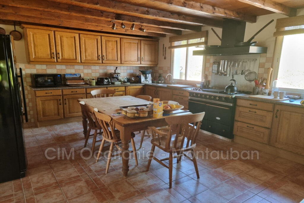 vente Gîtes 8 Pièce(s) – 8 pièces – 8 chambres – 275.00 m²