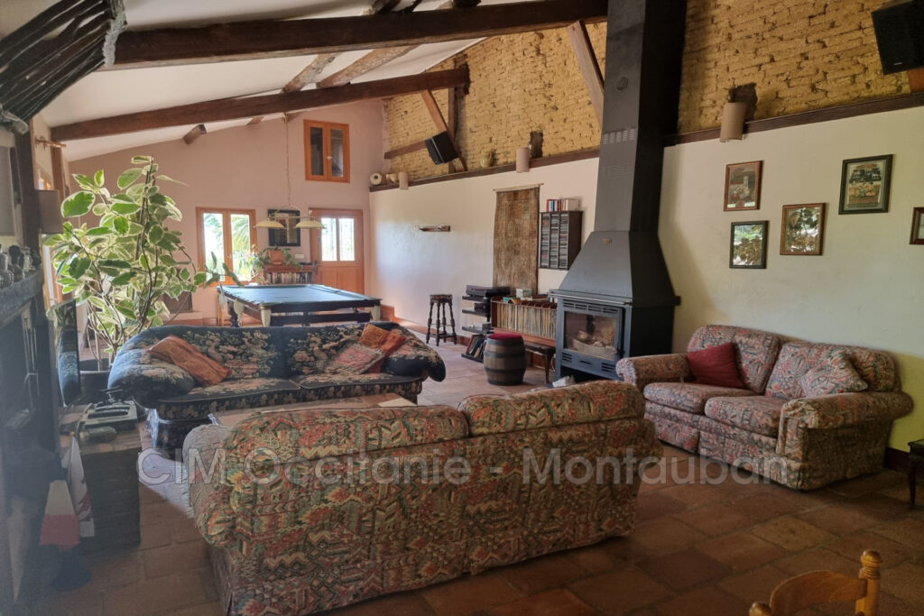 vente Gîtes 8 Pièce(s) – 8 pièces – 8 chambres – 275.00 m²