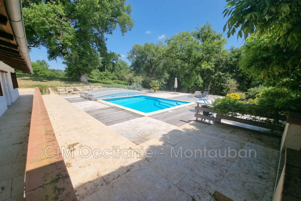 vente Gîtes 8 Pièce(s) – 8 pièces – 8 chambres – 275.00 m²