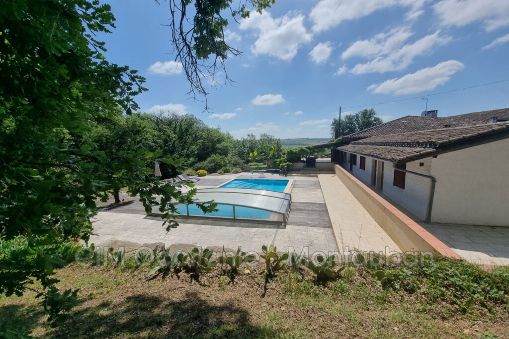 vente Gîtes 8 Pièce(s) – 8 pièces – 8 chambres – 275.00 m²