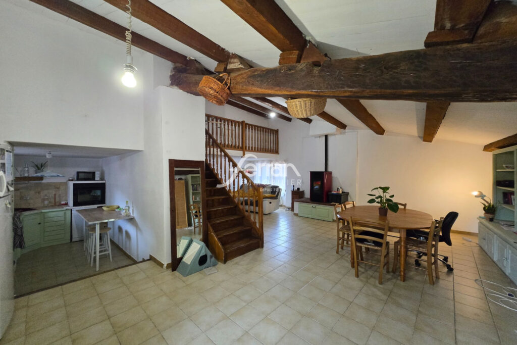 A vendre à Salernes appartement type 3/4 avec jardin – 3 pièces – 3 chambres – 90.00 m²