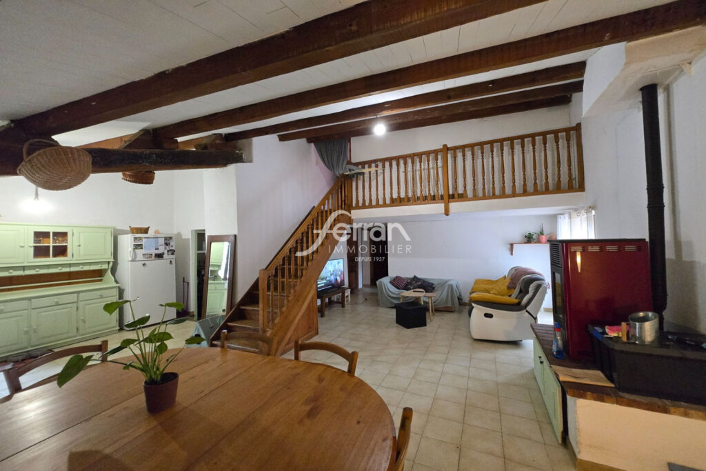 A vendre à Salernes appartement type 3/4 avec jardin – 3 pièces – 3 chambres – 90.00 m²