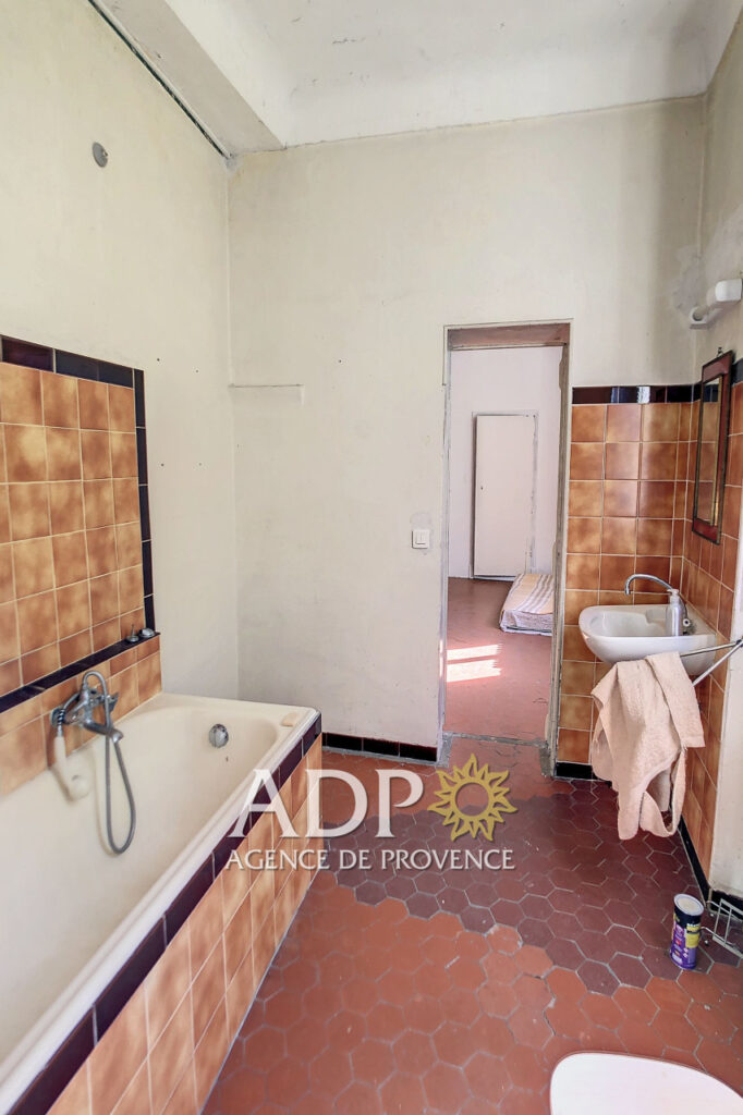 vente maison 8 Pièce(s) – 8 pièces – 5 chambres – 186.00 m²