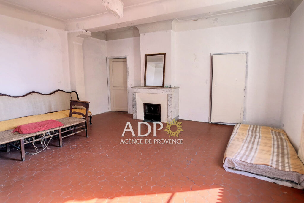 vente maison 8 Pièce(s) – 8 pièces – 5 chambres – 186.00 m²